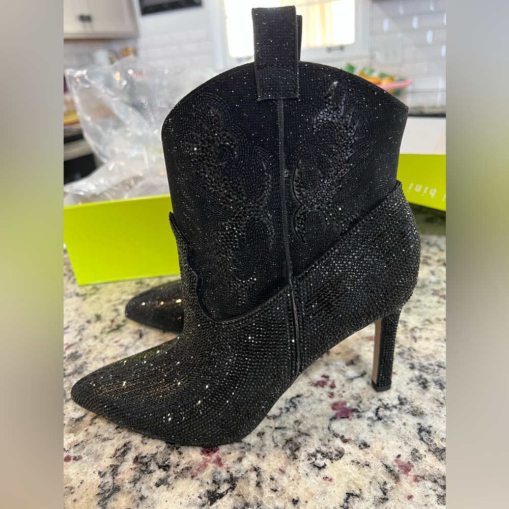 NEW! Gianni Bini Boots Sz. 8